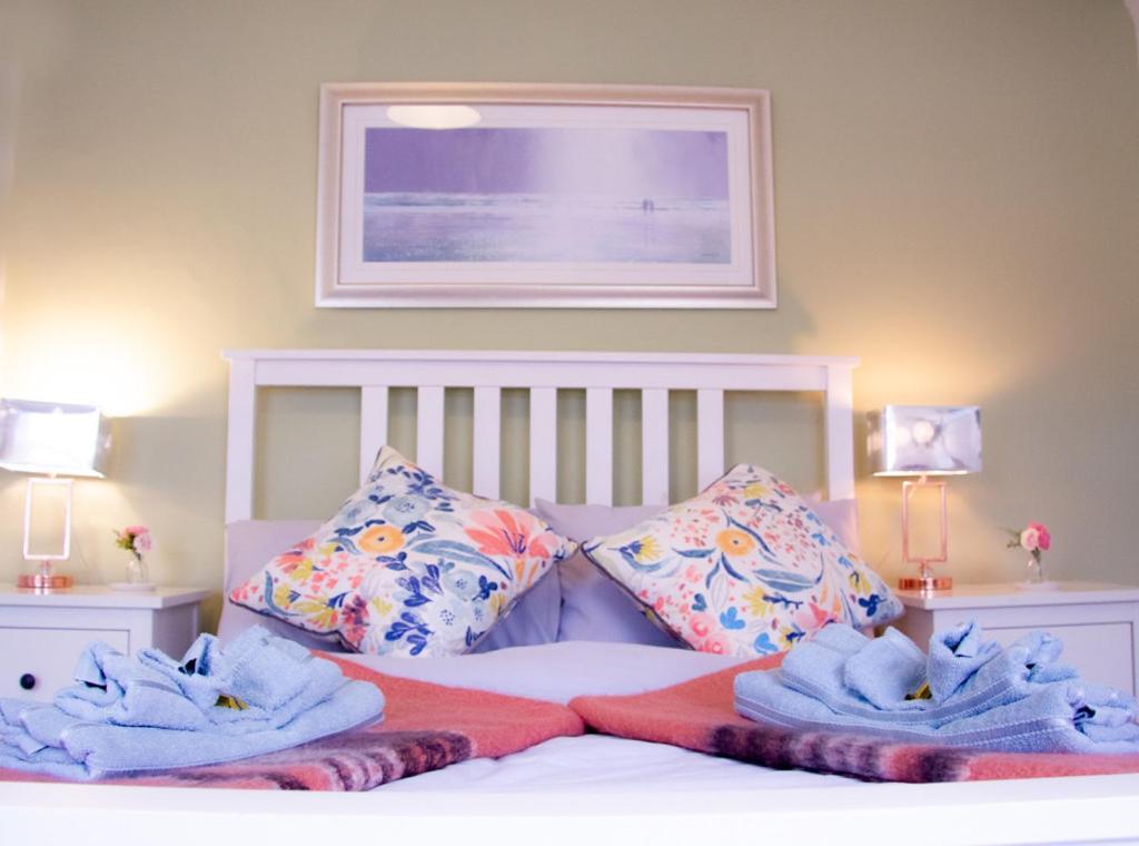 Beautiful Victorian Terraced House Villa อีสต์บอร์น ภายนอก รูปภาพ